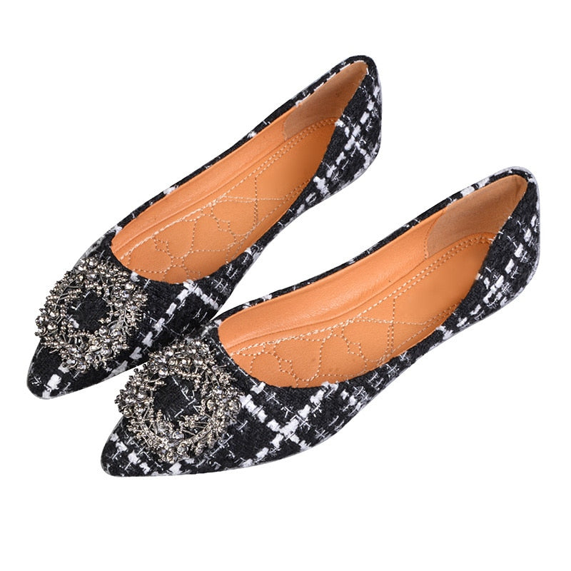 Black and White Girls Flat Shoes – Maimoco